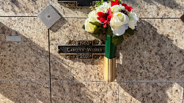 Flower delivery for Carolyn Webber