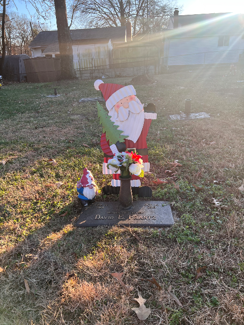 Flower delivery for David E Frantz