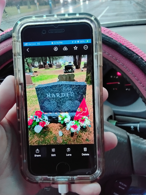 Flower delivery for Thomas Robert Harder