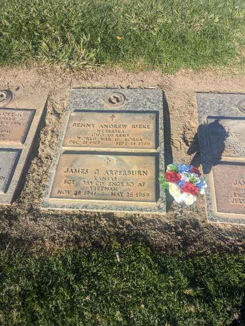 Flower delivery for James G Arterburn