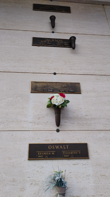 Flower delivery for Henry Ellis Bookout