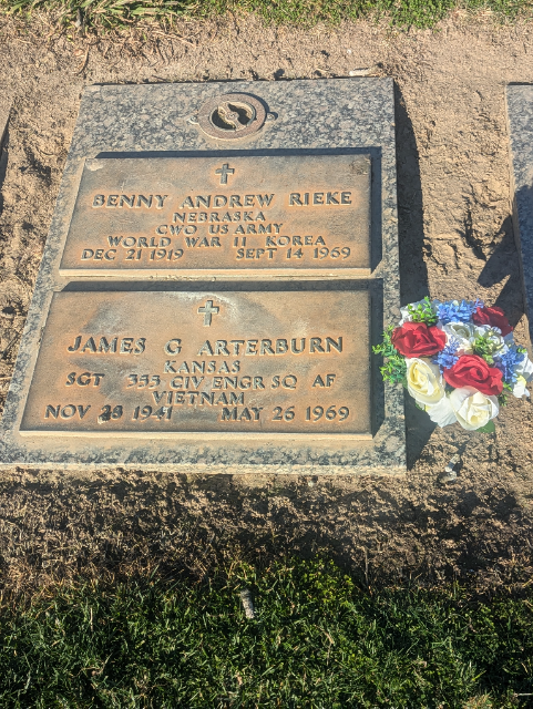 Flower delivery for James G Arterburn