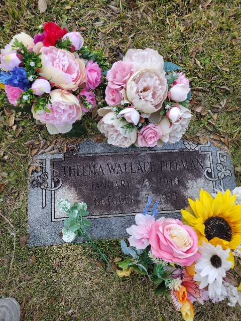 Flower delivery for Thelma Wallace Tillman