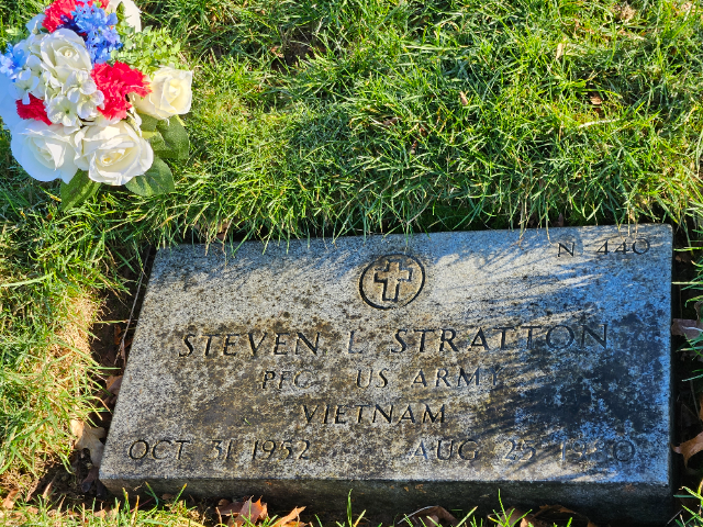 Flower delivery for Steven Lee Stratton