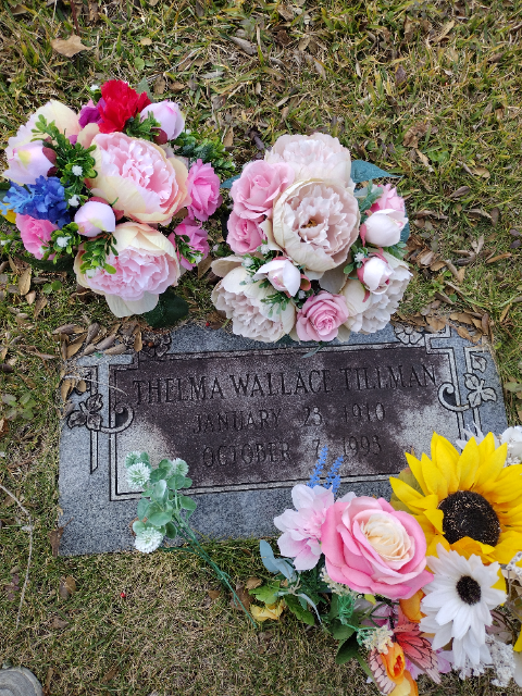 Flower delivery for Thelma Wallace Tillman