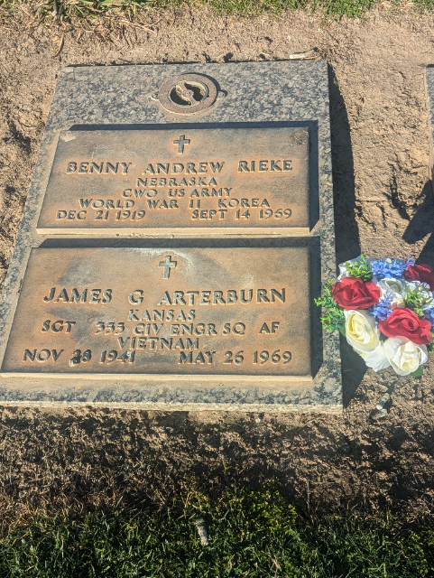 Flower delivery for James G Arterburn