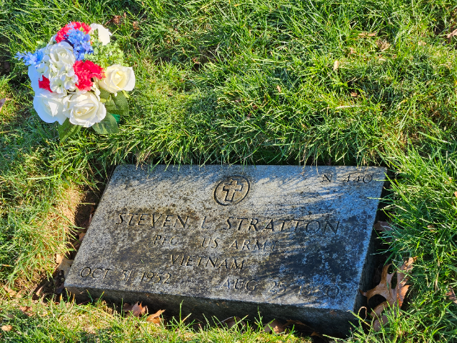 Flower delivery for Steven Lee Stratton