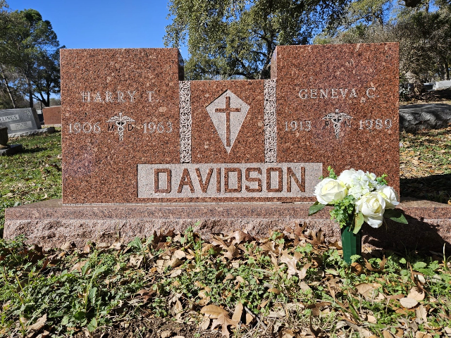 Flower delivery for Geneva Luniel Davidson