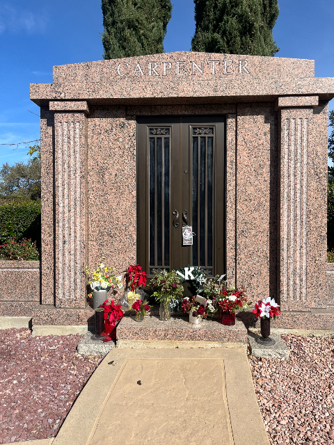 Flower delivery for Karen Anne Carpenter