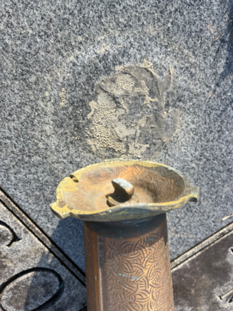 Flower delivery for Lee Michael Hinson