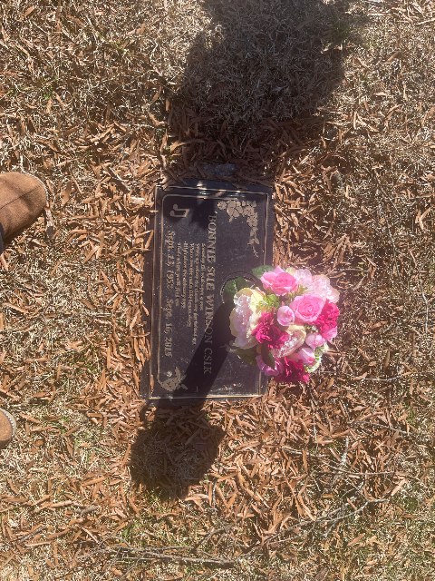 Flower delivery for Bonnie Sue Csik