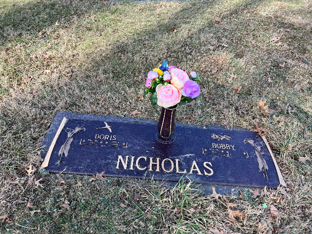 Flower delivery for Doris Marilyn Nicholas