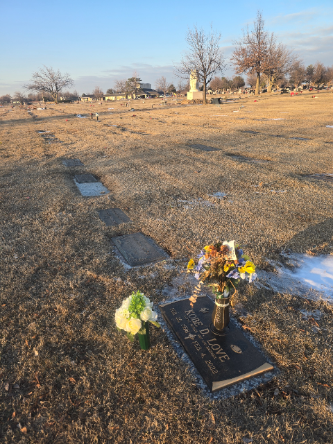 Flower delivery for Kobe Darien Love