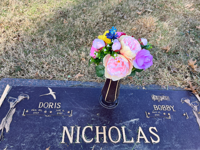 Flower delivery for Doris Marilyn Nicholas