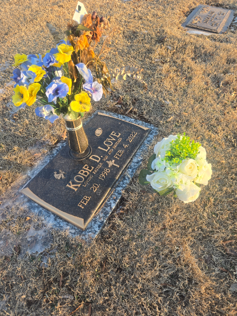 Flower delivery for Kobe Darien Love