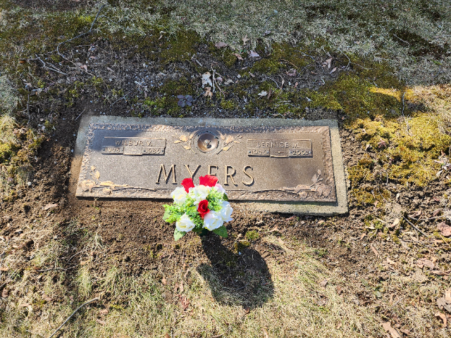 Flower delivery for Bernice M. Myers