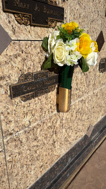 Flower delivery for Carolyn Webber