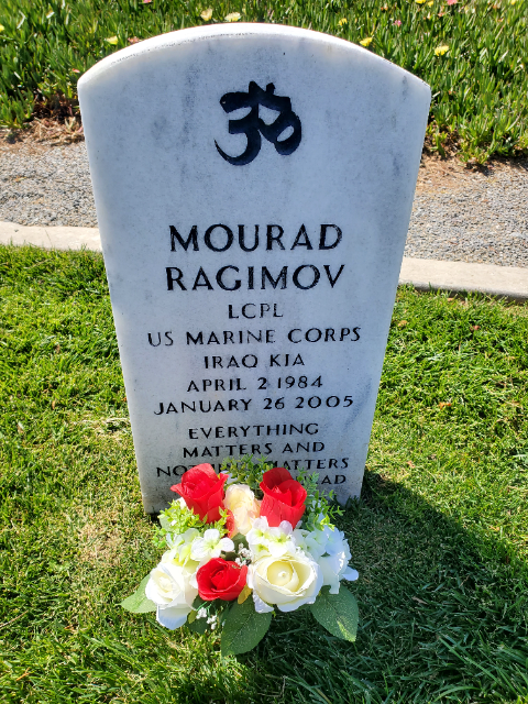 Flower delivery for Mourad Ragimov