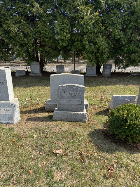 Flower delivery for Gilbert F Bonnem