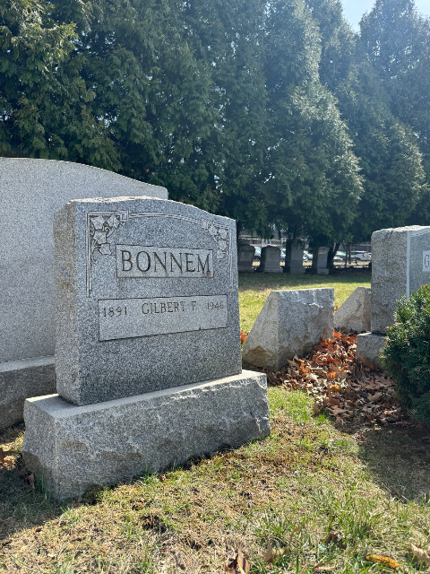 Flower delivery for Gilbert F Bonnem