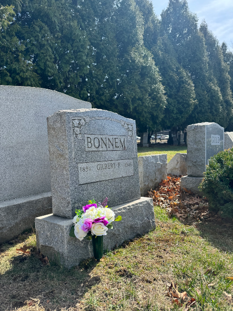 Flower delivery for Gilbert F Bonnem