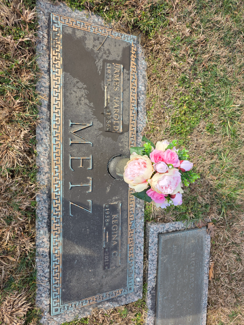 Flower delivery for James Harold Metz