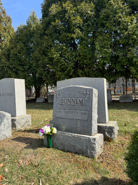 Flower delivery for Gilbert F Bonnem