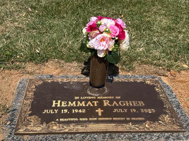 Flower delivery for Hemmat Ragheb