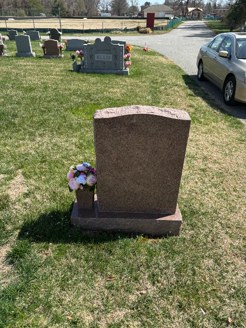 Flower delivery for Sue Seccurro