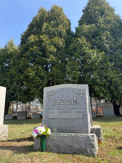 Flower delivery for Gilbert F Bonnem