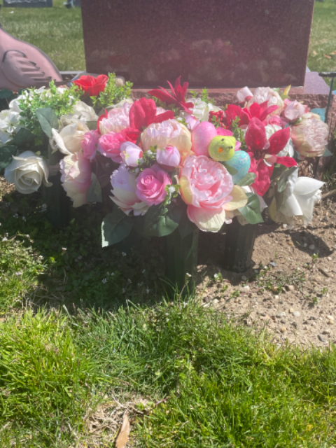 Flower delivery for Theresa Capece Rosen