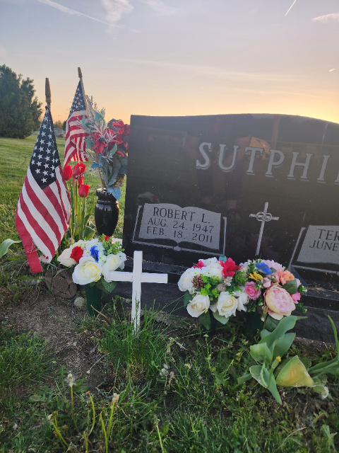 Flower delivery for ROBERT L SUTPHIN