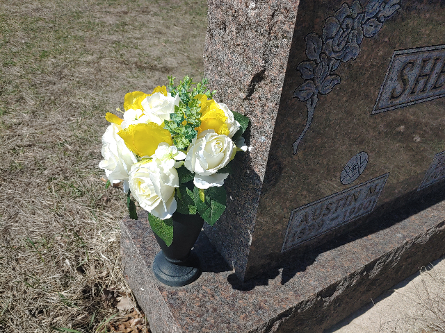 Flower delivery for Austin Maurice Shearer