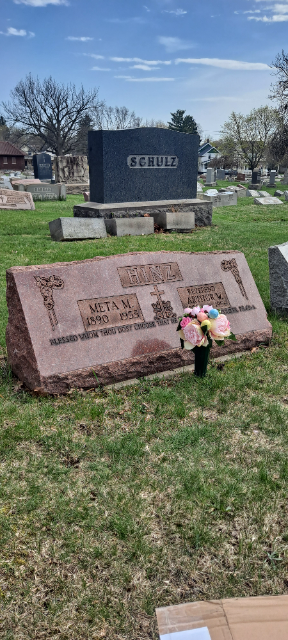 Flower delivery for Arthur W Hinz