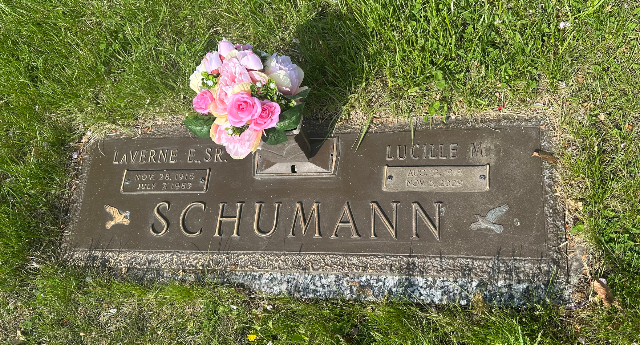 Flower delivery for Lucille Balluff Schumann