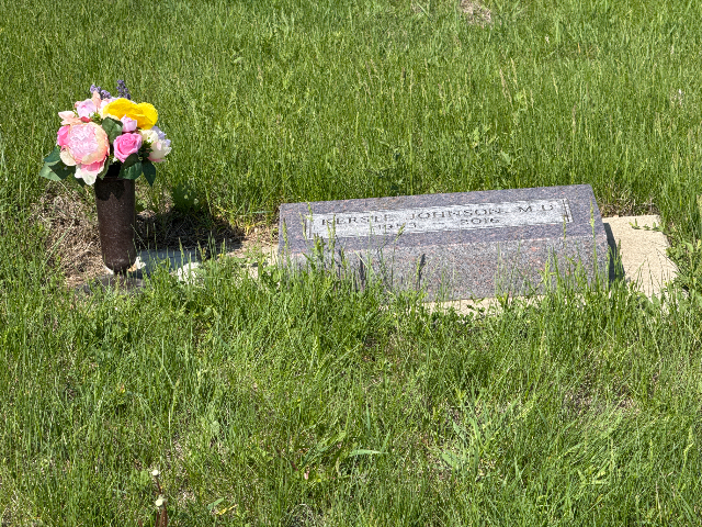 Flower delivery for Kerste Johnson