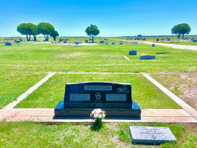 Flower delivery for Wanda Lou Johnson