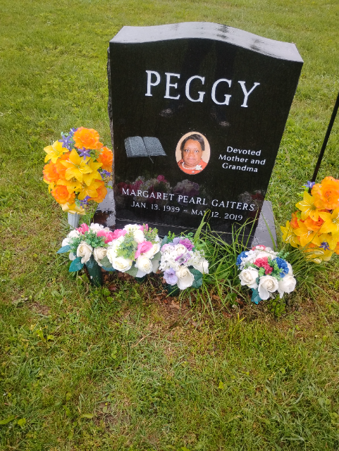 Flower delivery for Margaret Pearl Gaiters