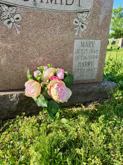 Flower delivery for Mary Schmidt