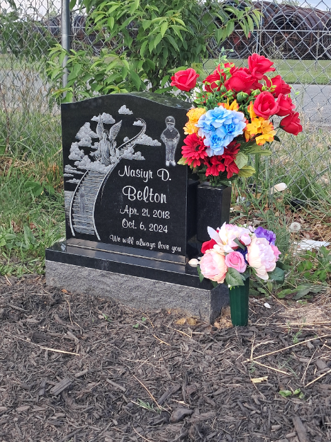 Flower delivery for Nasiyr Dezmin Belton