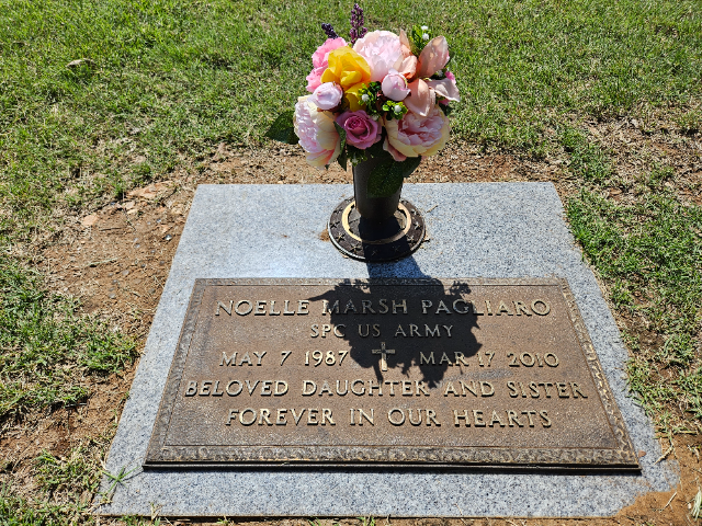 Flower delivery for Noelle Marsh Pagliaro