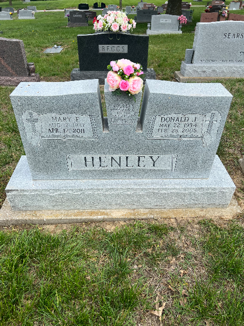 Flower delivery for Donald J & Mary F Henley