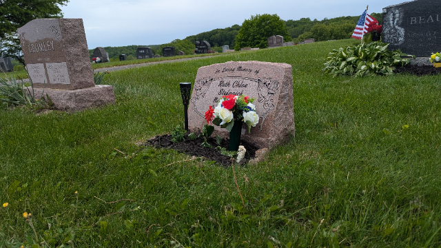 Flower delivery for Ruth Chloe Campbell Stefanick