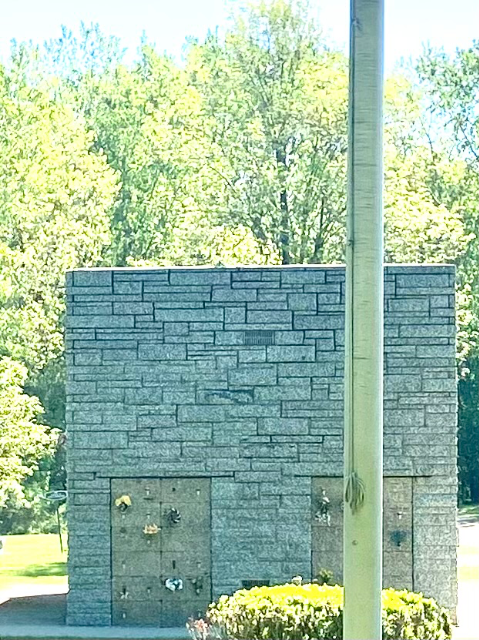 Flower delivery for Robert E Renew