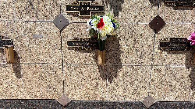 Flower delivery for Carolyn Webber