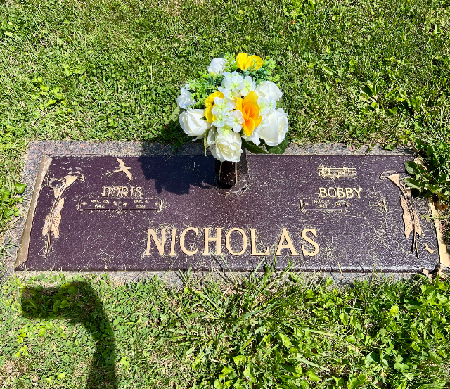 Flower delivery for Doris Marilyn Nicholas