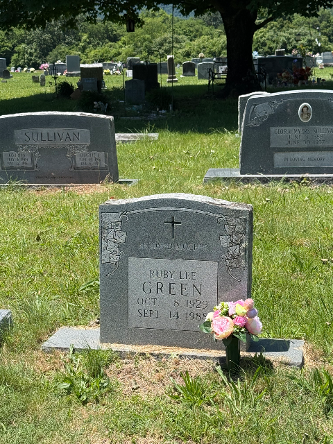 Flower delivery for Ruby Lee Green