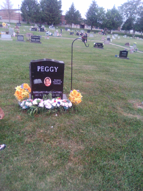 Flower delivery for Margaret Pearl Gaiters