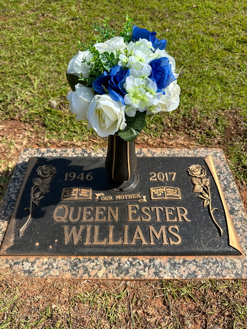Flower delivery for Queen Ester Williams