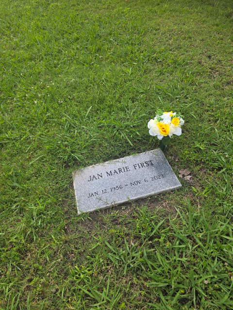 Flower delivery for Jan Marie First